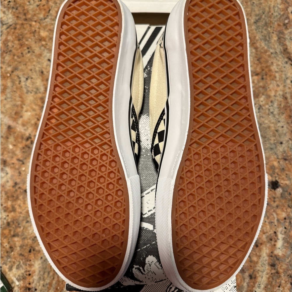 Vans Mens Slip-On Sneakers - Black and Cream Checkerboard 11.5 - Picture 4 of 12
